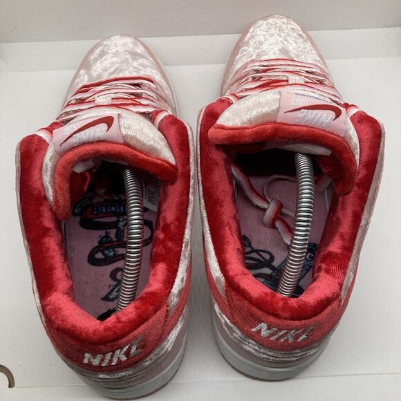 Nike Men\'s Low Top StrangeLove DUNKS Pink/ Red Size 10 LOVE HEART CUPID HTF RARE